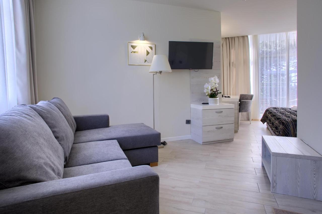 גולדן סנדס Luna Beach Hotel מראה חיצוני תמונה