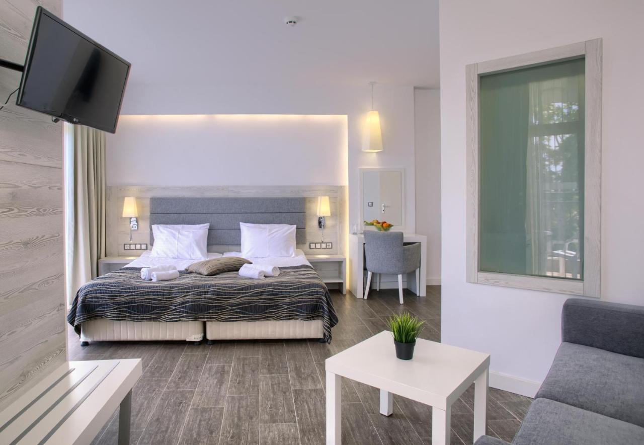 גולדן סנדס Luna Beach Hotel מראה חיצוני תמונה