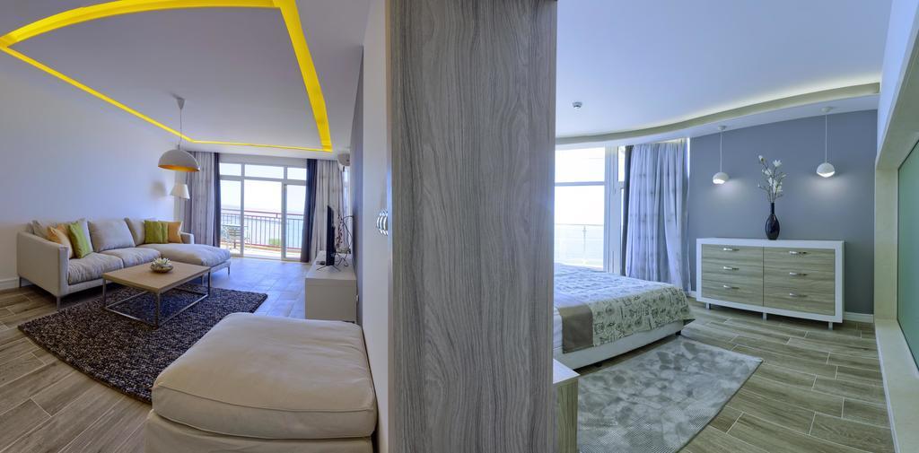 גולדן סנדס Luna Beach Hotel מראה חיצוני תמונה